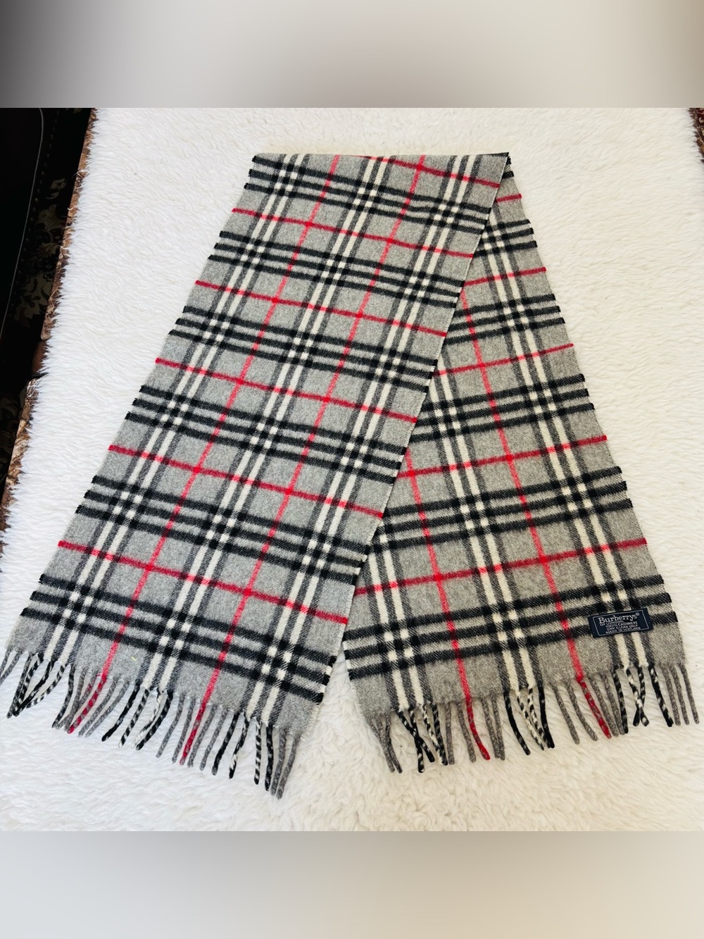 Burberry Gray and Black Plaid 100% Cashmere Unisex Wrap/Scarf size 56”x12”
